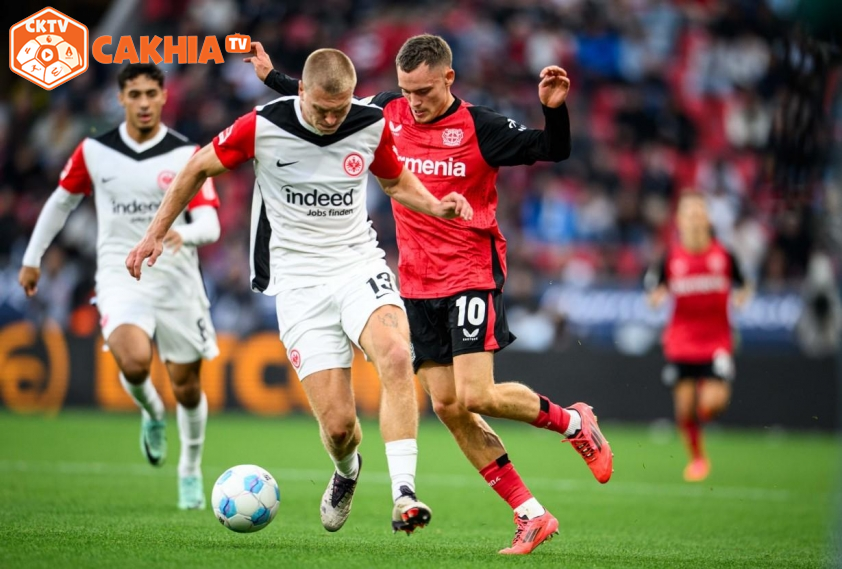 "Chiến thắng kịch tính, Leverkusen lật ngược thế cờ trước Frankfurt ngay tại sân nhà"