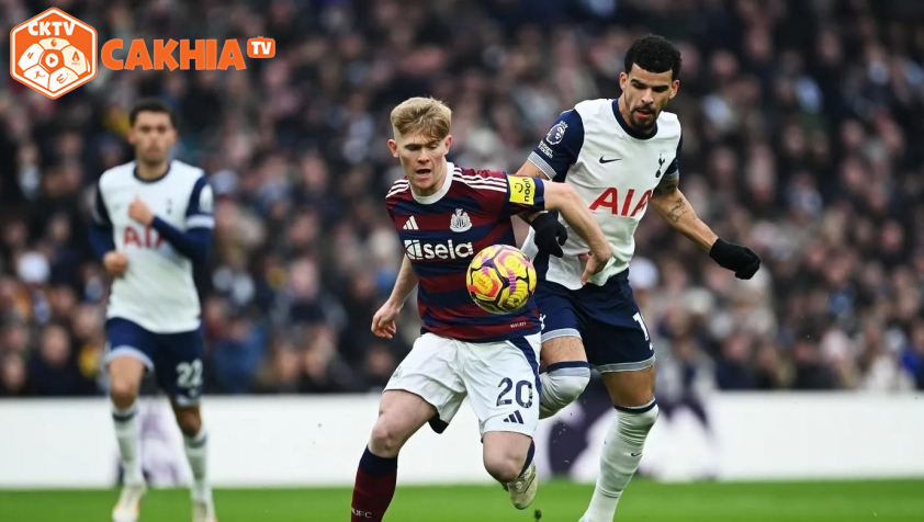 "Isak tỏa sáng, Tottenham thua đau trước Newcastle trên sân nhà"