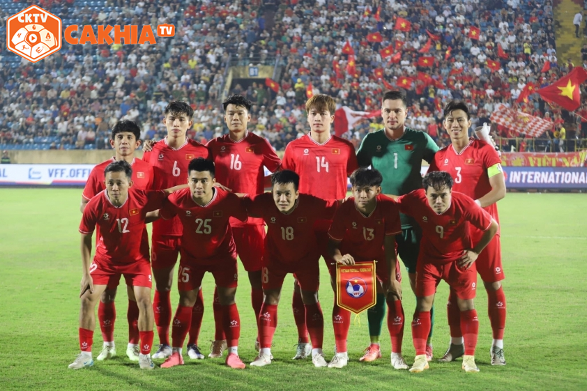 ĐT Việt Nam sẽ sang Hàn Quốc tập huấn trước AFF Cup