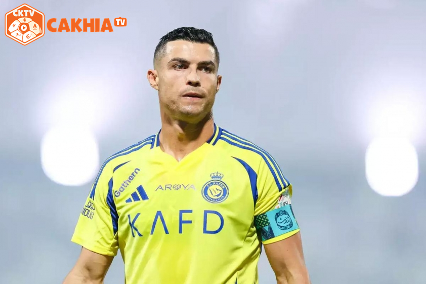 "Cựu vương châu Âu lần đầu thẳng thừng từ chối Cristiano Ronaldo"